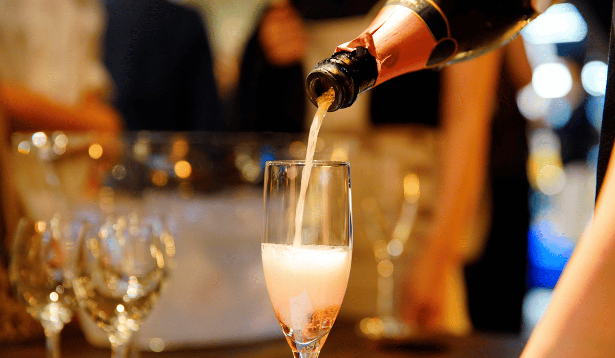 The best wines to bring to a dinner party
