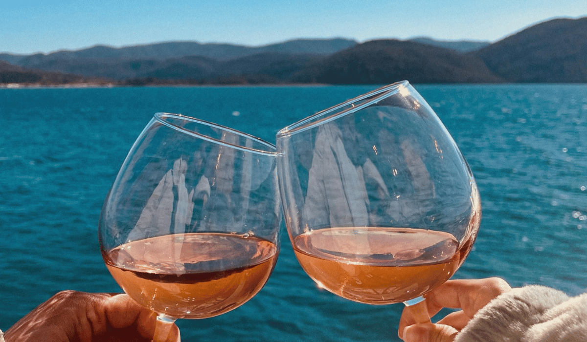 How to Build a Six-Bottle Ros&eacute; Order